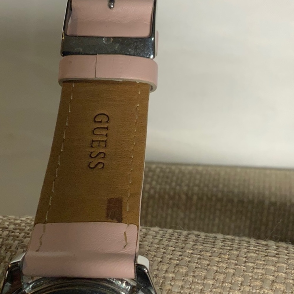 GUESS Watch - Picture 4 of 10